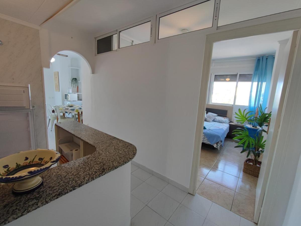 Under The Palm Trees Apartment Torrevieja Ngoại thất bức ảnh